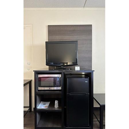 Oyo Hotel San Antonio Lackland Afb Seaworld Hwy 90 W Екстер'єр фото