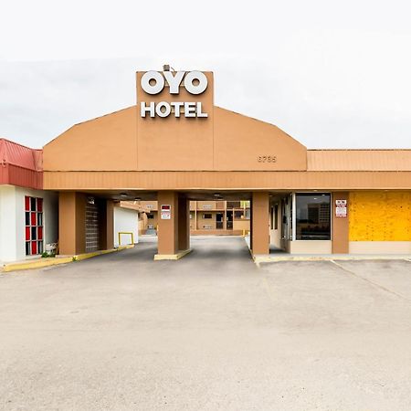 Oyo Hotel San Antonio Lackland Afb Seaworld Hwy 90 W Екстер'єр фото