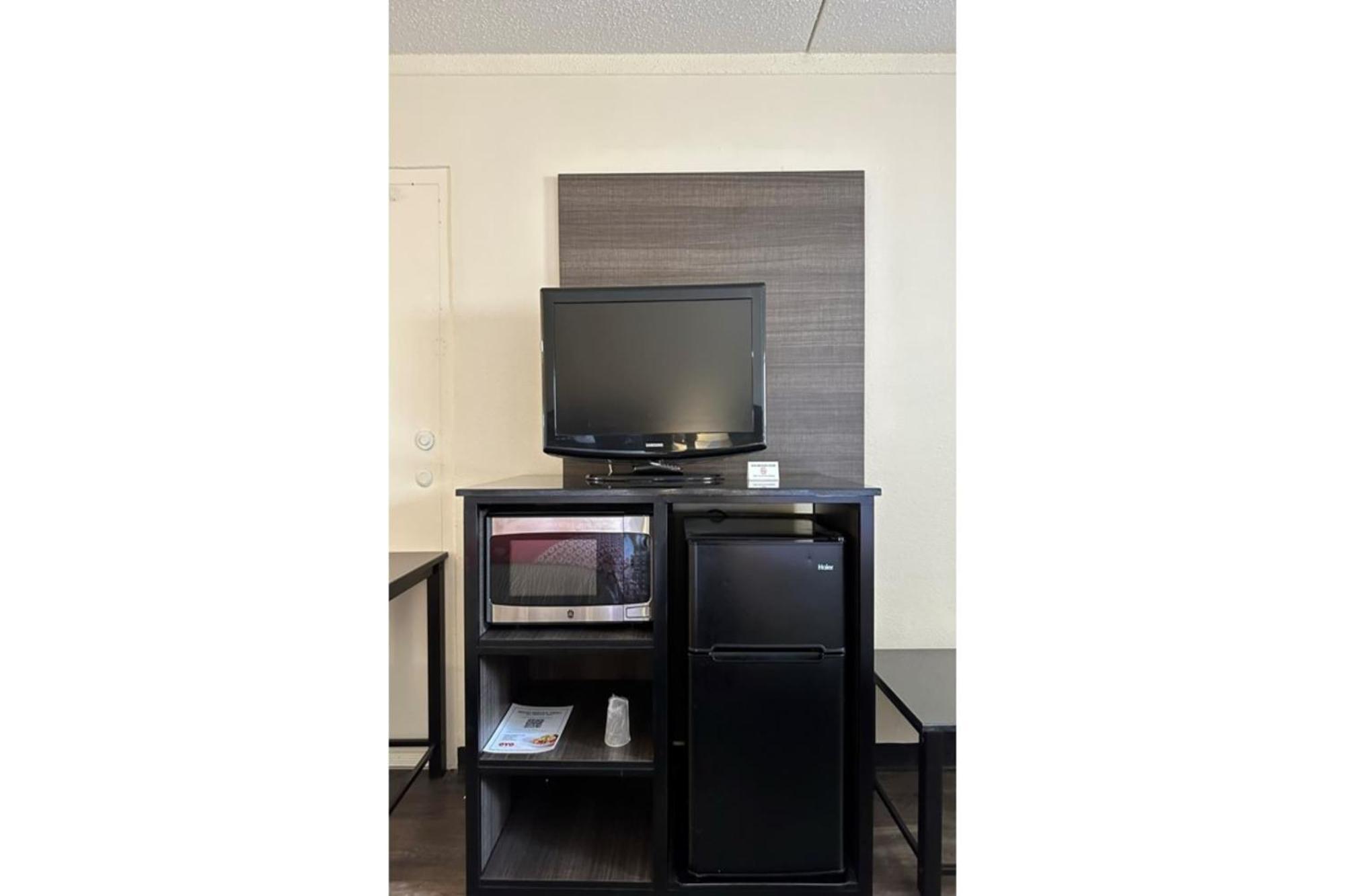 Oyo Hotel San Antonio Lackland Afb Seaworld Hwy 90 W Екстер'єр фото
