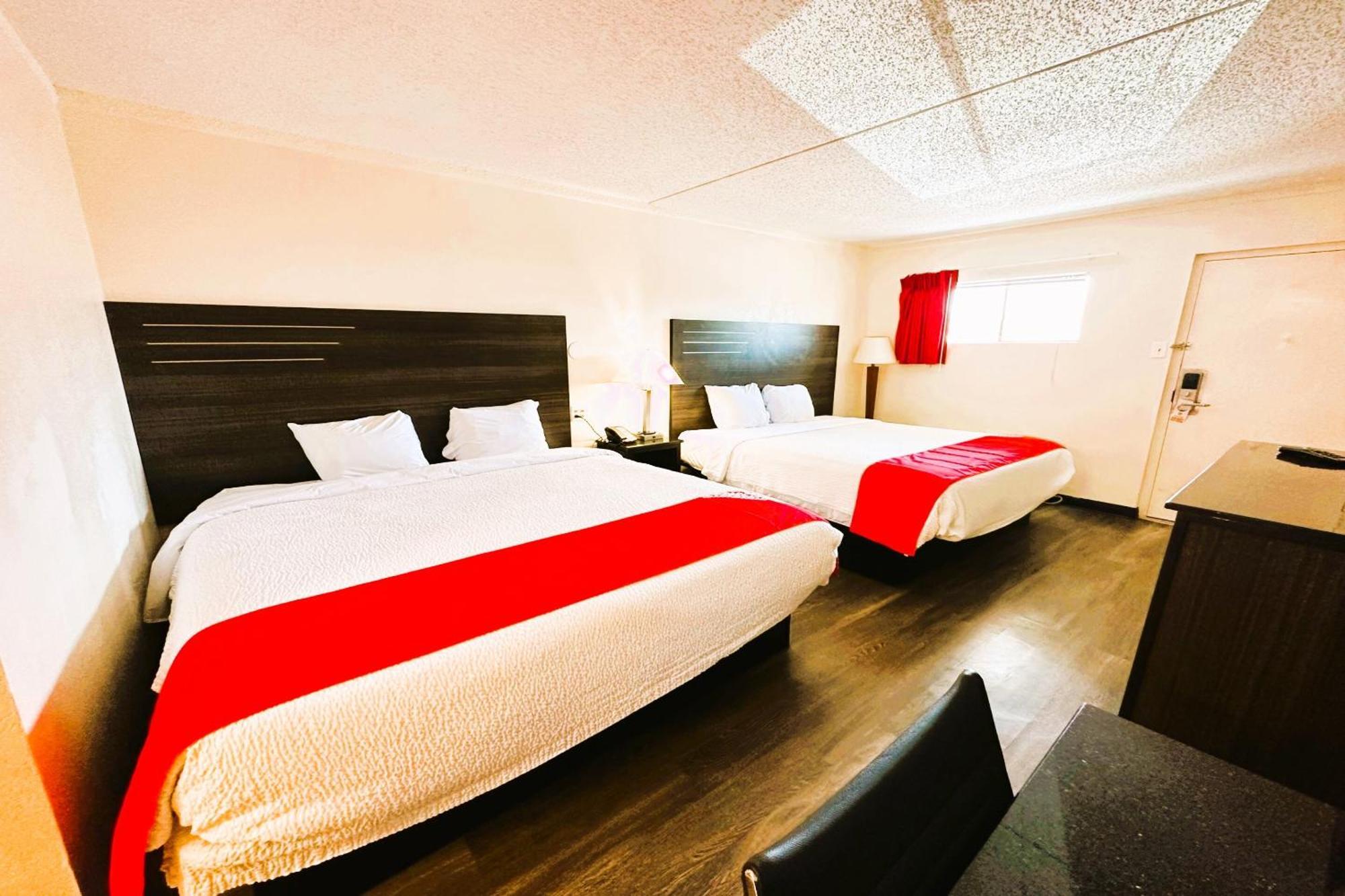 Oyo Hotel San Antonio Lackland Afb Seaworld Hwy 90 W Екстер'єр фото
