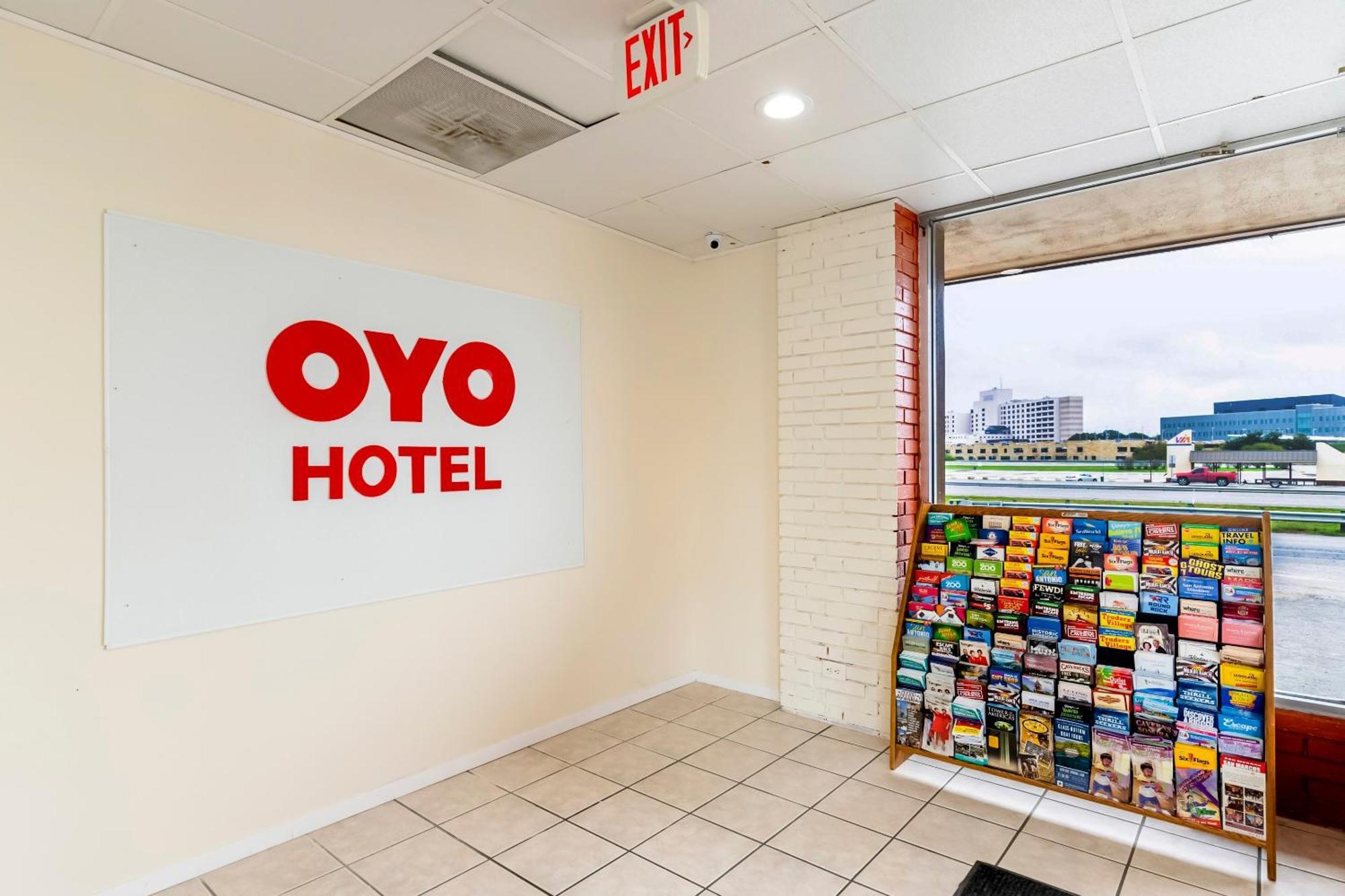 Oyo Hotel San Antonio Lackland Afb Seaworld Hwy 90 W Екстер'єр фото