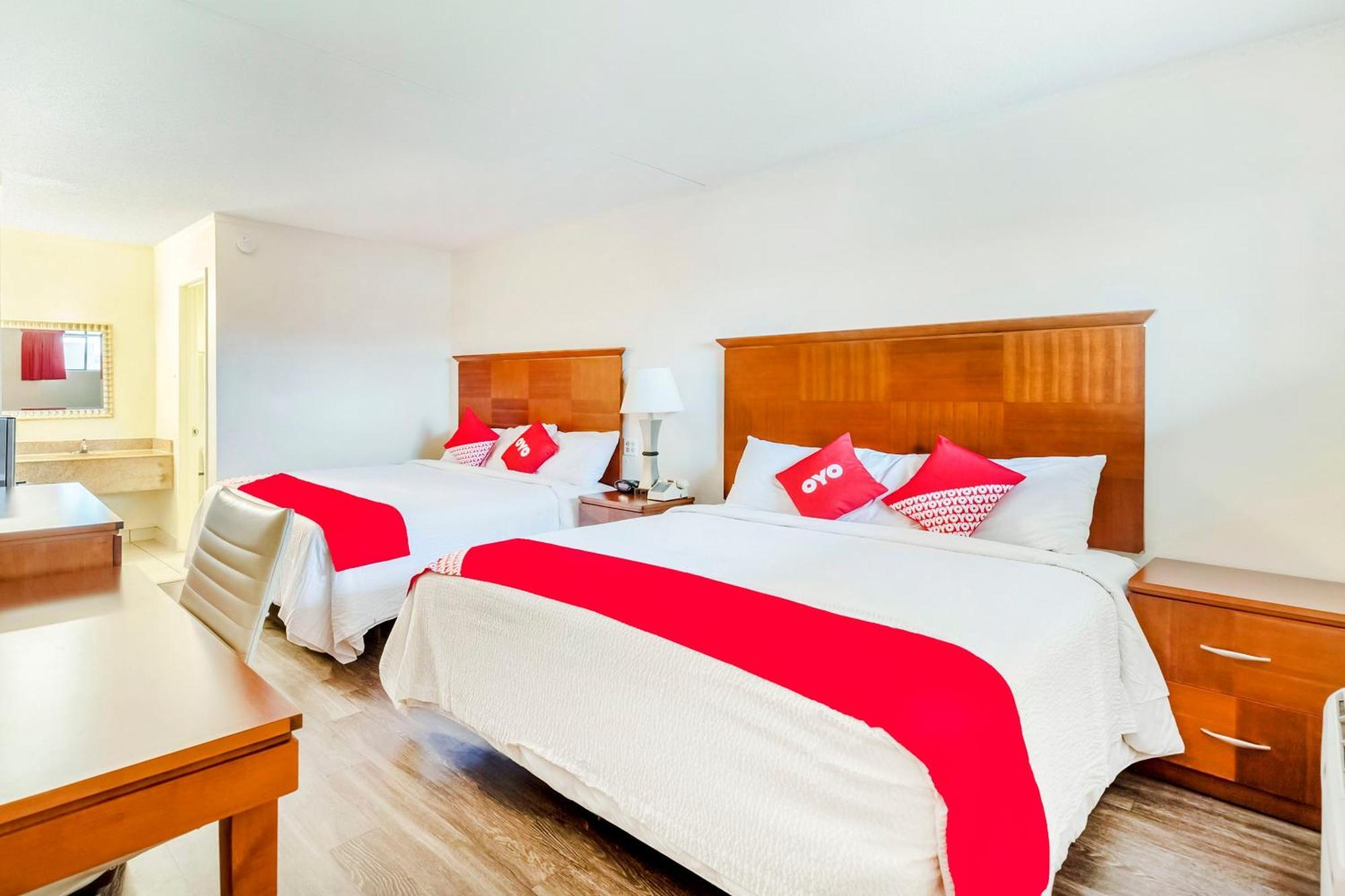 Oyo Hotel San Antonio Lackland Afb Seaworld Hwy 90 W Екстер'єр фото