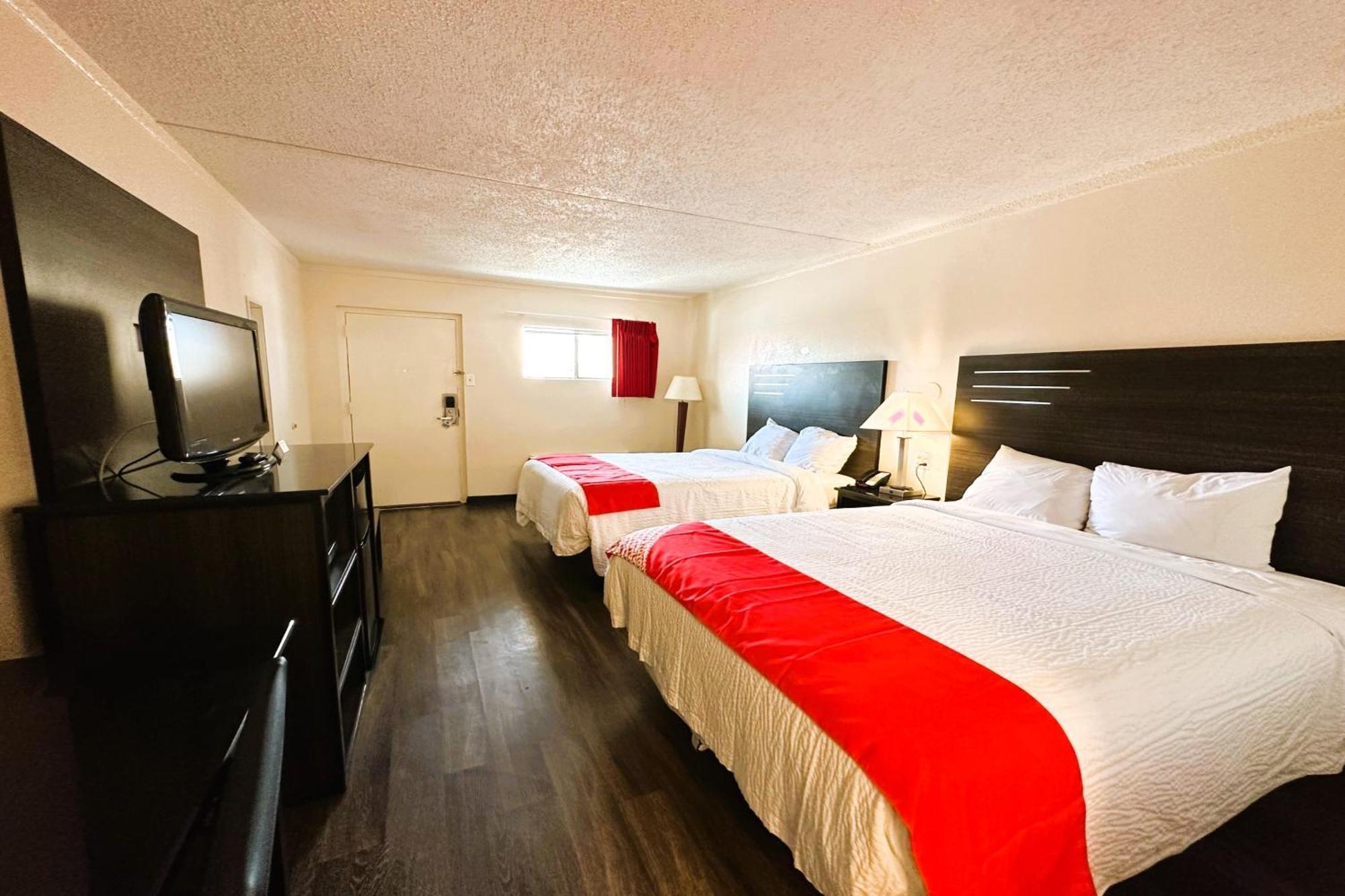 Oyo Hotel San Antonio Lackland Afb Seaworld Hwy 90 W Екстер'єр фото