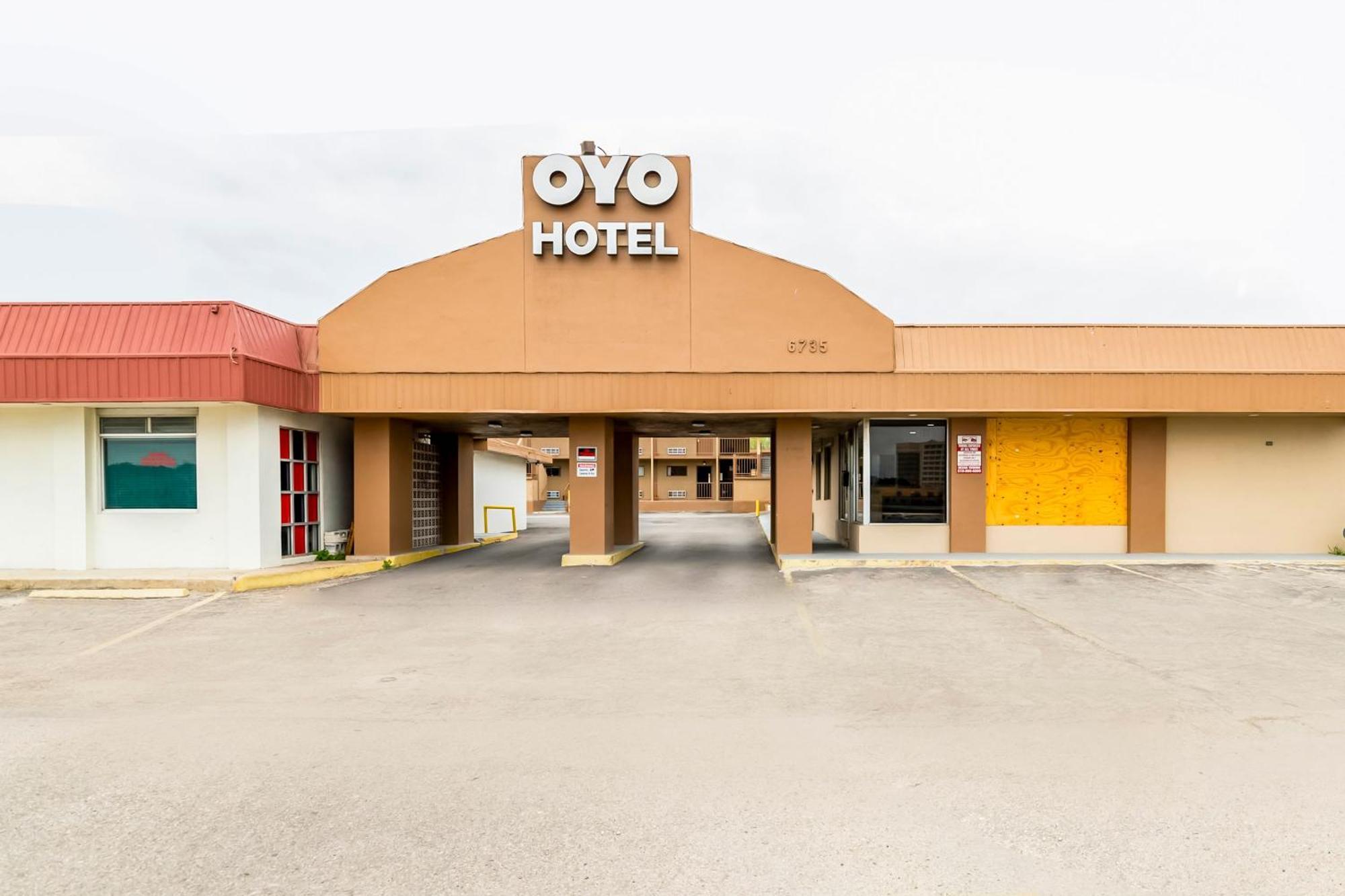 Oyo Hotel San Antonio Lackland Afb Seaworld Hwy 90 W Екстер'єр фото