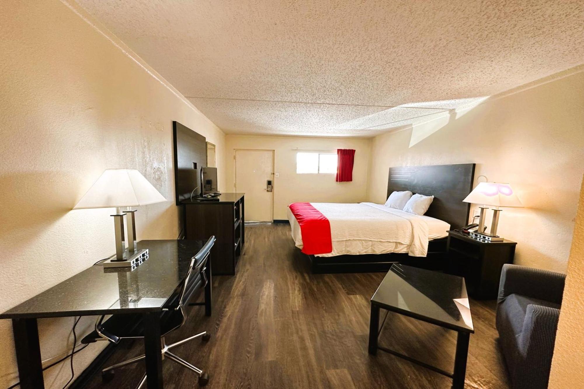 Oyo Hotel San Antonio Lackland Afb Seaworld Hwy 90 W Екстер'єр фото