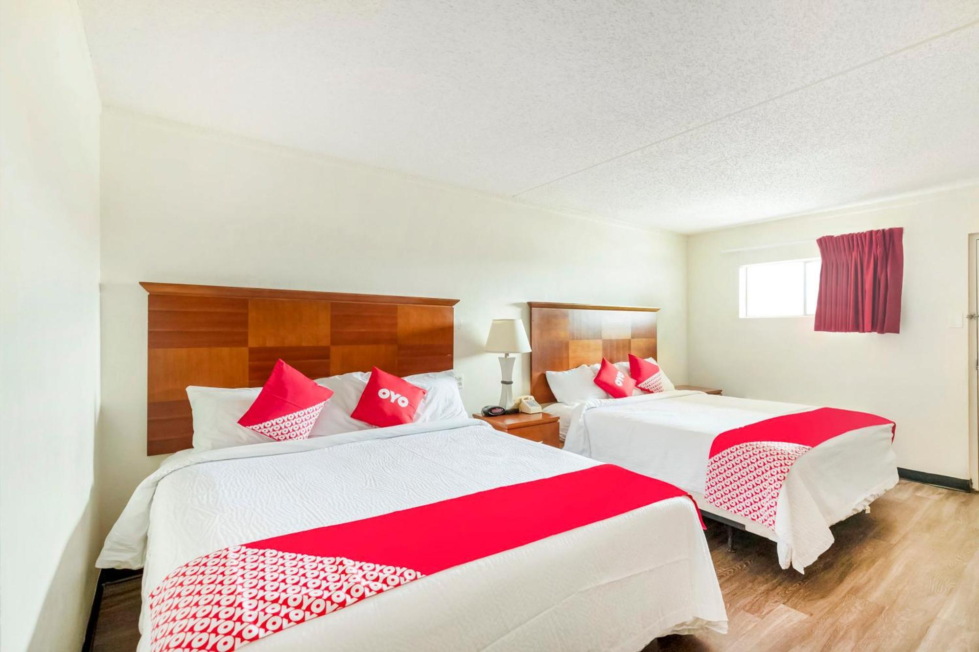 Oyo Hotel San Antonio Lackland Afb Seaworld Hwy 90 W Екстер'єр фото