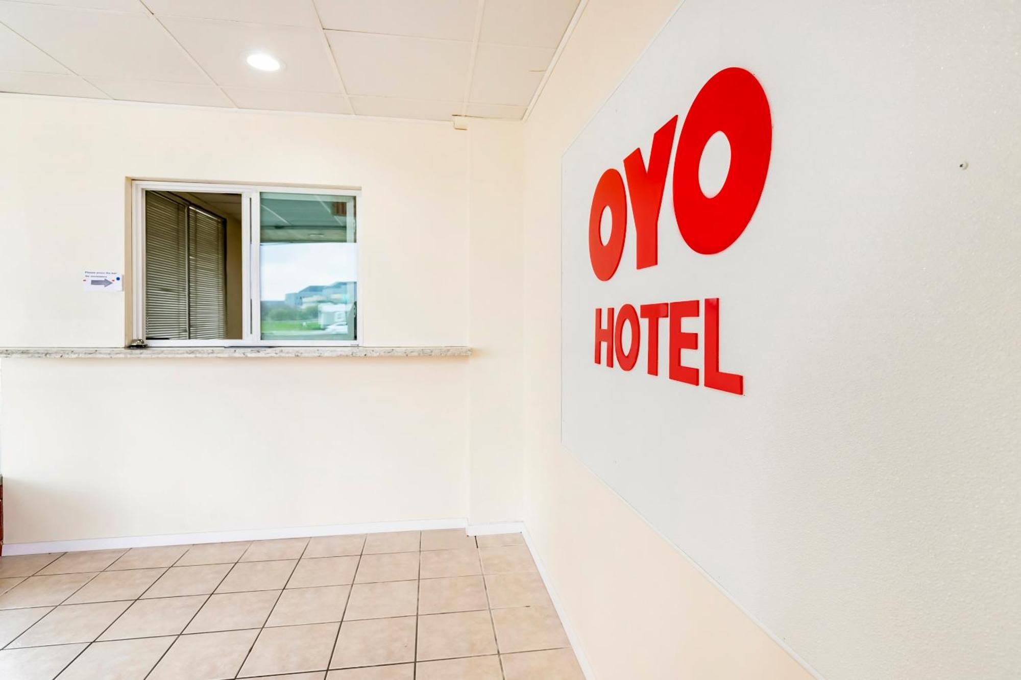 Oyo Hotel San Antonio Lackland Afb Seaworld Hwy 90 W Екстер'єр фото
