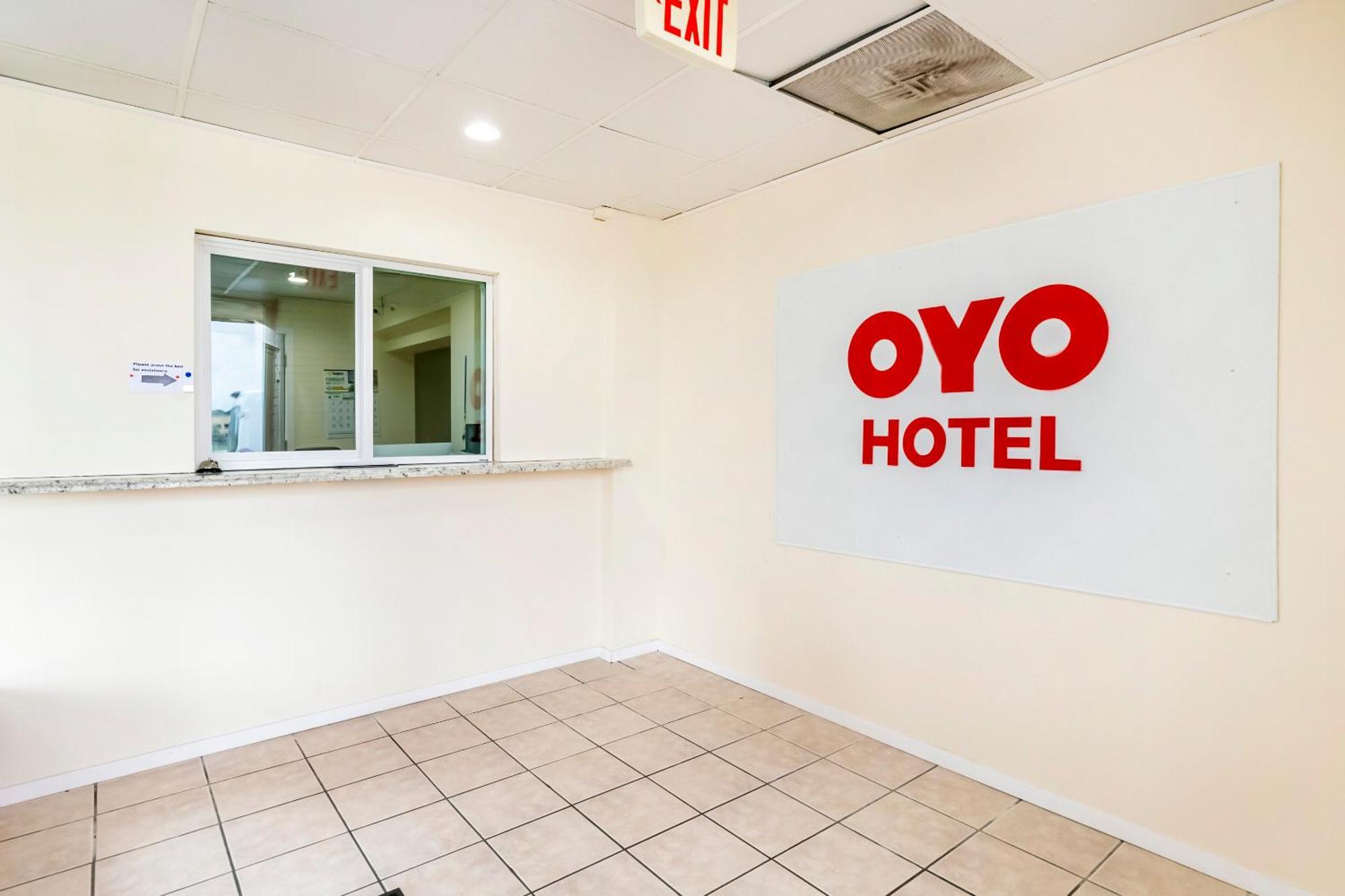 Oyo Hotel San Antonio Lackland Afb Seaworld Hwy 90 W Екстер'єр фото