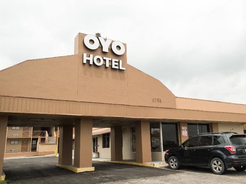 Oyo Hotel San Antonio Lackland Afb Seaworld Hwy 90 W Екстер'єр фото